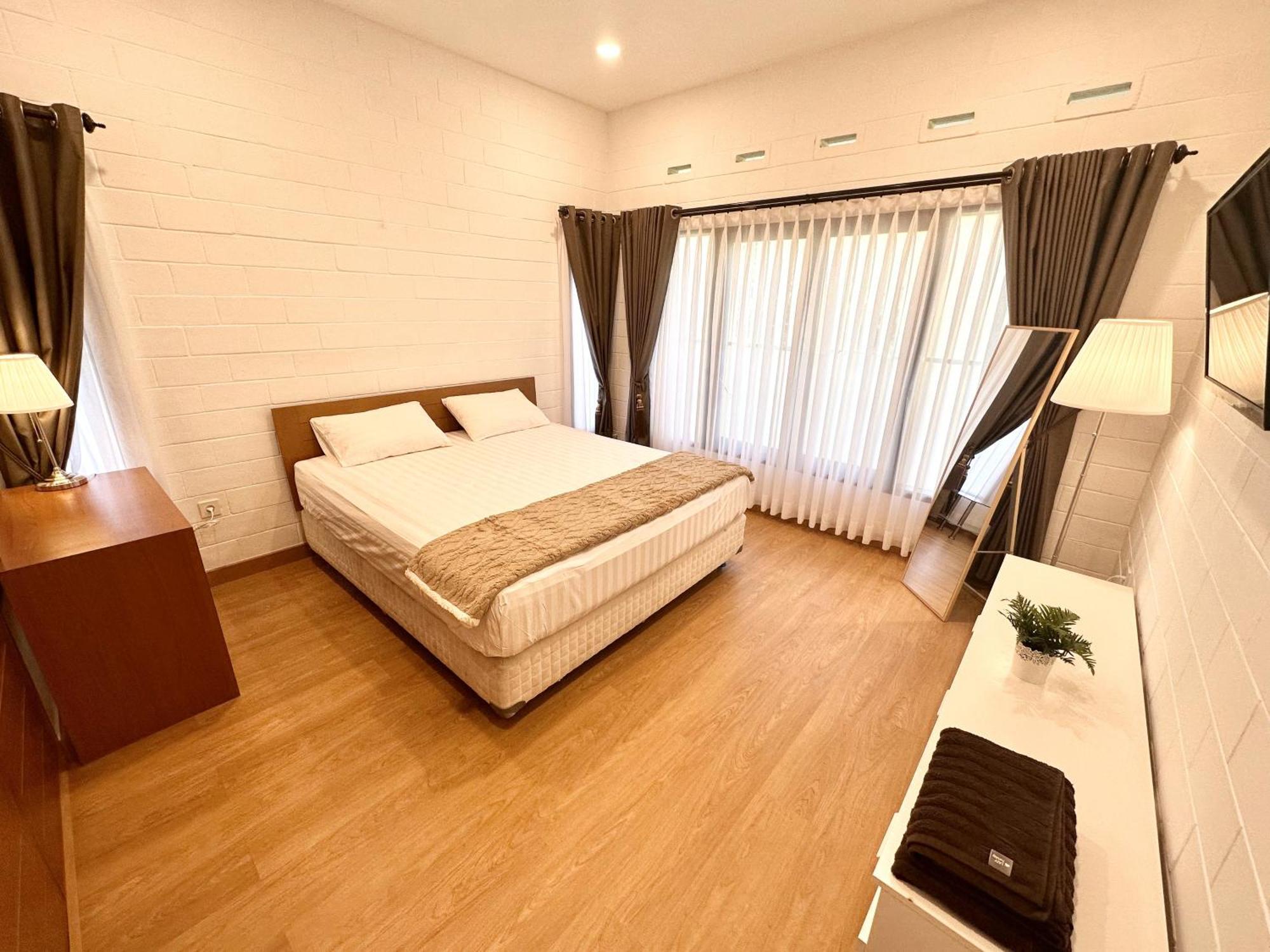 Villa Putih Le Cordon Бандунг Екстериор снимка